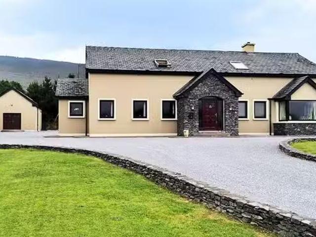 Detached Home, Inchiclogh, Caherciveen, Kerry