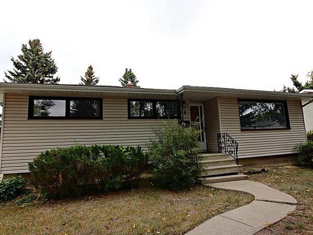 Detached House For Sale
