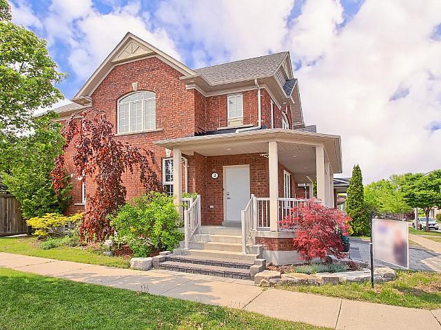 Detached House For Sale In Ajax