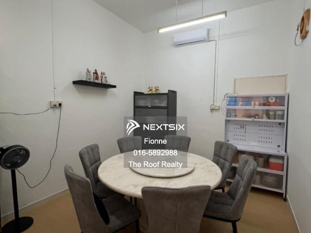 Detached light industrial with 10,255 sqft builtup area, 200Amp power supply, 28–30ft ceiling height, 2 ton/m² floor loading and CCC approval. Manufacturing, engineering, warehouse and SME operations