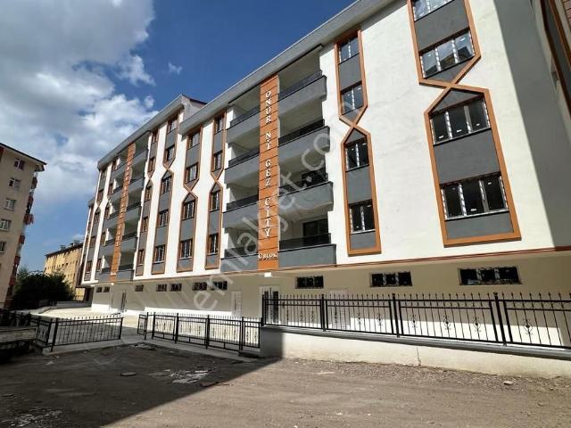 Detay Dan Gez Mahallesinde Satılık 3+1 Sıfır Lüx Daire