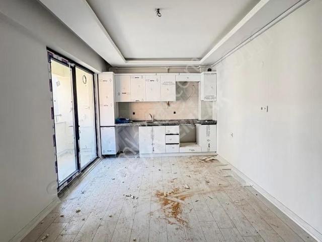 Detay Emlak'tan P.bayır Mah. Caddeye Yakın 1+1 Satılık Daire
