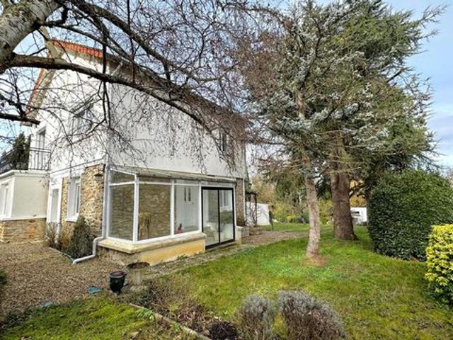 Deux maison en une, prête à vivre ou louer