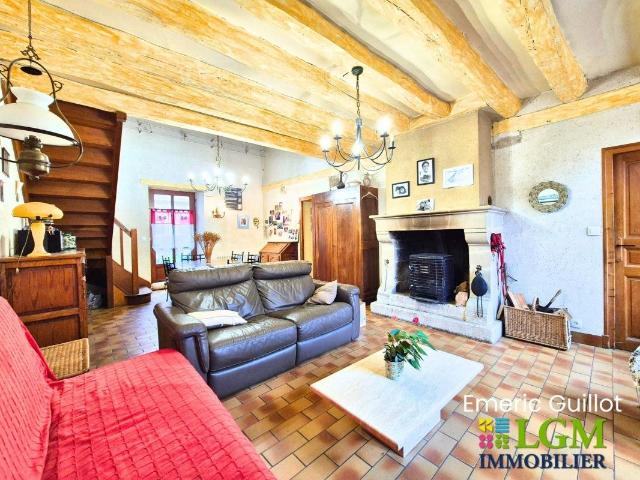 Deux maisons 172 m² habitables Garages Atelier Caves –. 172m² Villebarou