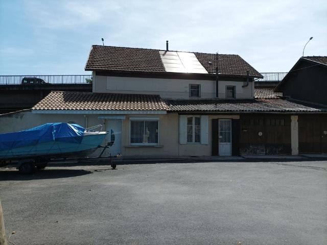 Deux maisons de 163 m2 dont une de 70 m2 à rénover 93m² Fumel
