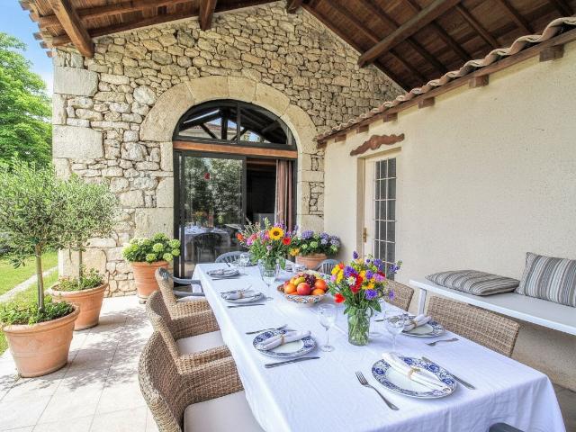 Deux maisons en pierre: investissement locatif ou rapproche. 295m² Saint Matré