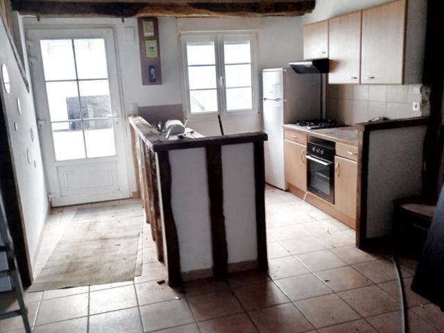DEUX MAISONS HABITABLES DE 165.45 M2