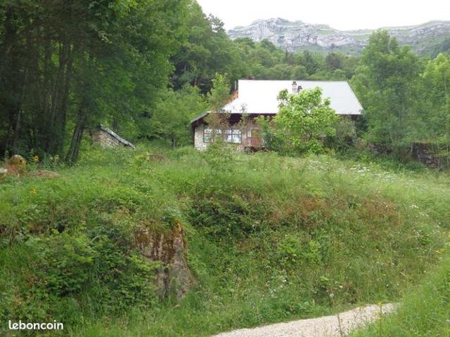 Deux maisons mitoyennes THOIRY avec terrain