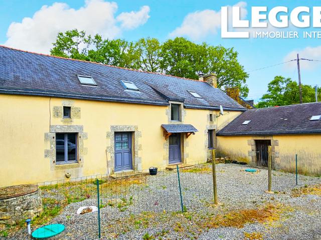 Deux maisons mitoyennes de deux chambres dans un hameau près de Locminé. Excellent potentiel locatif