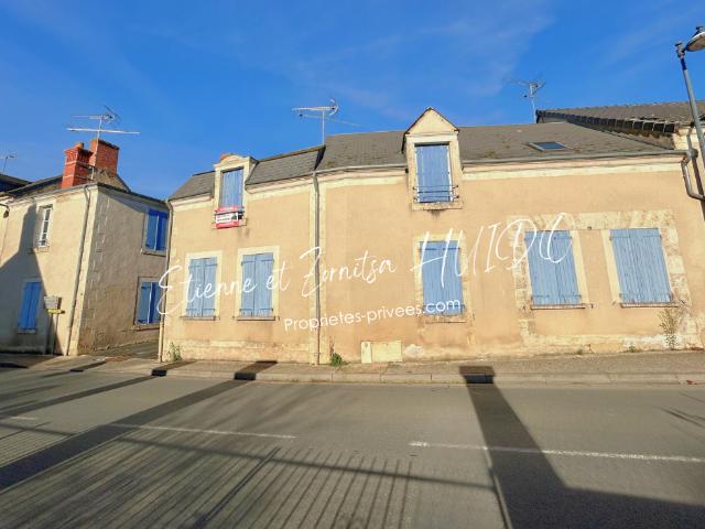 Deux Maisons Pruniers 10 pièce s 256 m2 Centre bourg