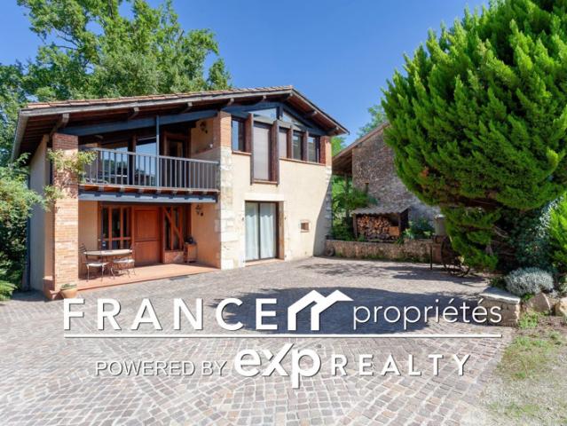 Deux maisons T4 et T3 + grange