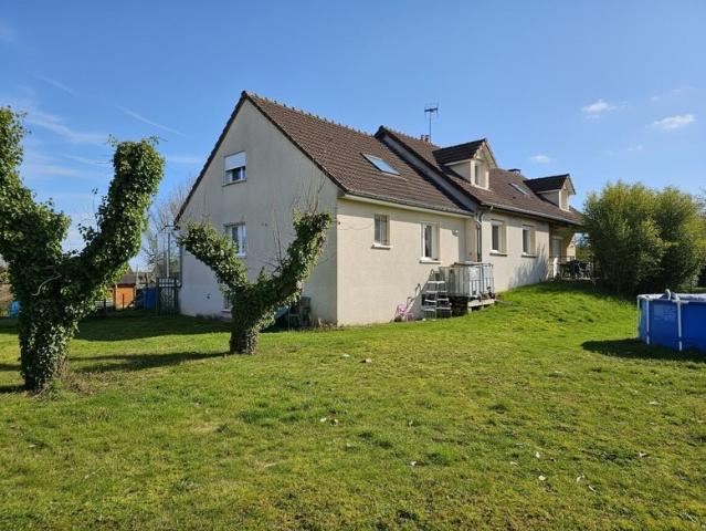 Deux maisons, un terrain, un potentiel unique: vivre ensemb. 215m² Perrigny lès Dijon
