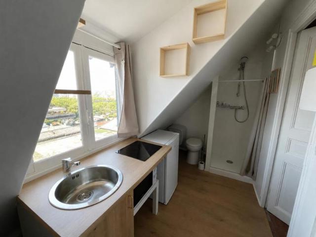 Deux espaces rénovés par architecte à vendre Champ de Mars