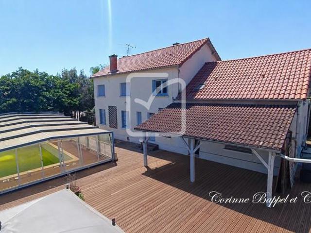 Deux logements séparés au coeur d'un village