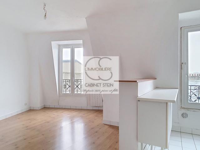 Deux pièces à vendre à rénover!