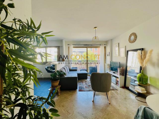 Deux pièces balcon Nice Gambetta Thiers