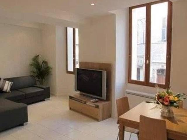 Deux pièces de 46m² avec terrasse de 12m²