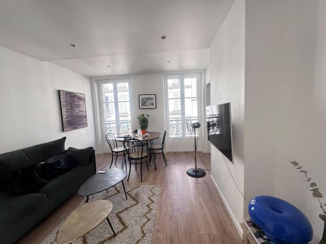 Deux pièces Paris 17 32.87m²