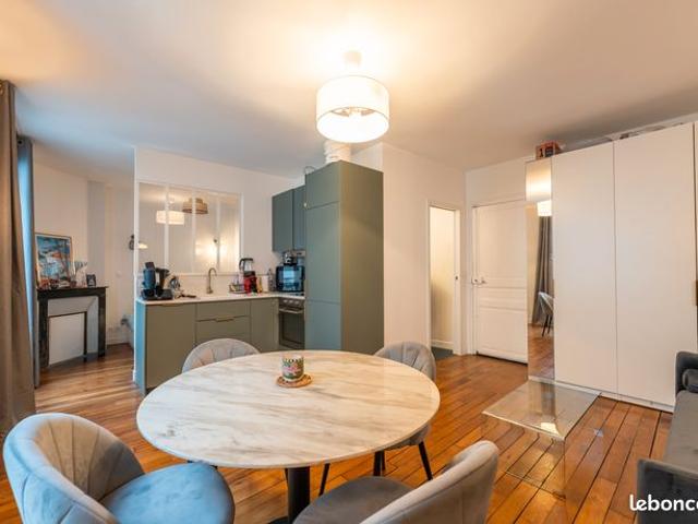 Deux pièces rénové à Paris 18ème