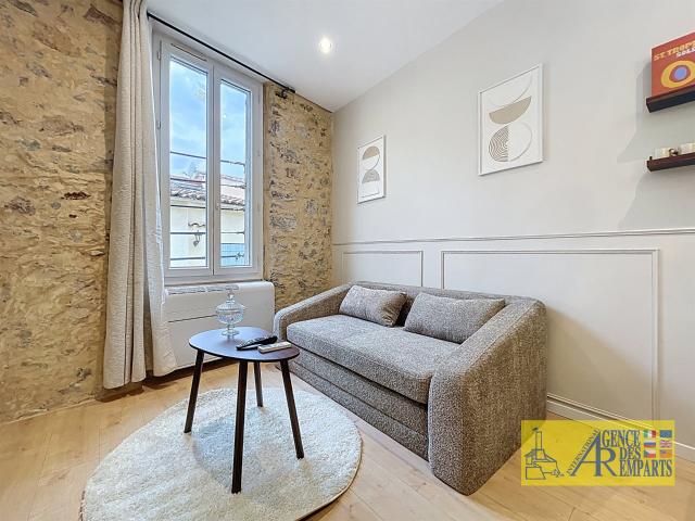 Deux Pièces rénové dans le quartier historique d’Antibes 25m² Antibes