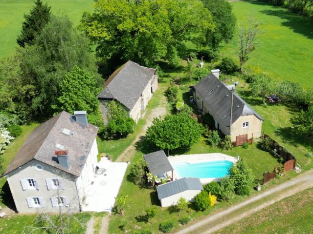 Deux propriétés voisines à Lacommande — une opportunité rare à fort potentiel de vie et d’accueil
