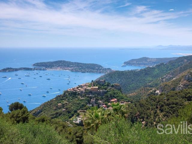 Deux villas nichées au cœur d'un domaine privé