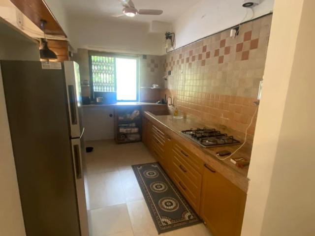 Dev Ashish CHS Santacruz 2 Bedroom 850 Sq. Ft. Apartment in Linking Road Mumbai Listing ID: #9938