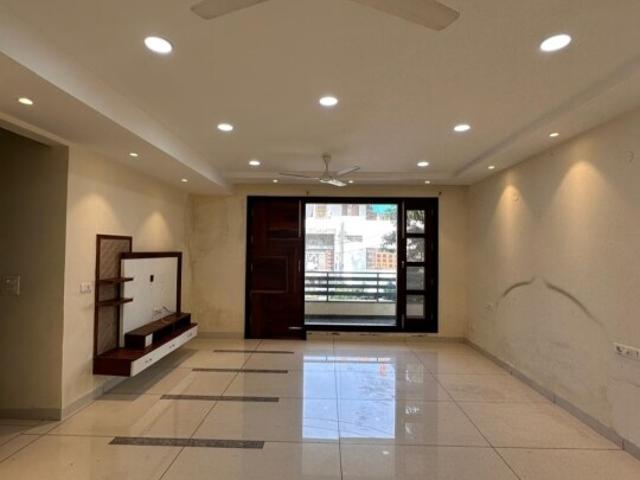 Dev Properties Chandigarh 5 Bedroom 9000 Sq. Ft. Builder Floor in Sector 8 Chandigarh Listing ID: #10133