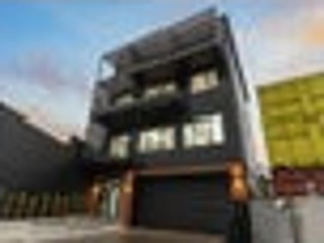 Developer quits, ultimate split risk investment