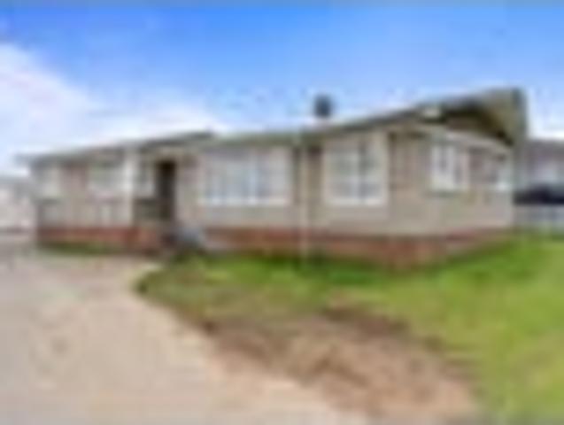 Development/Do Up Potential in Mangere East!