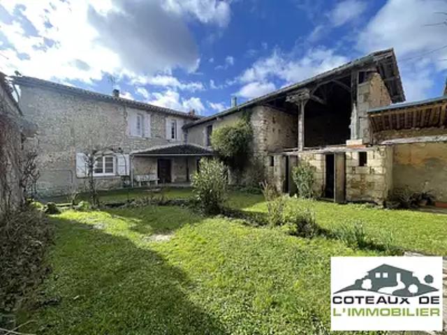 Deviat 16190 Achat / Vente maison 7 pièces t7 terrasse parking