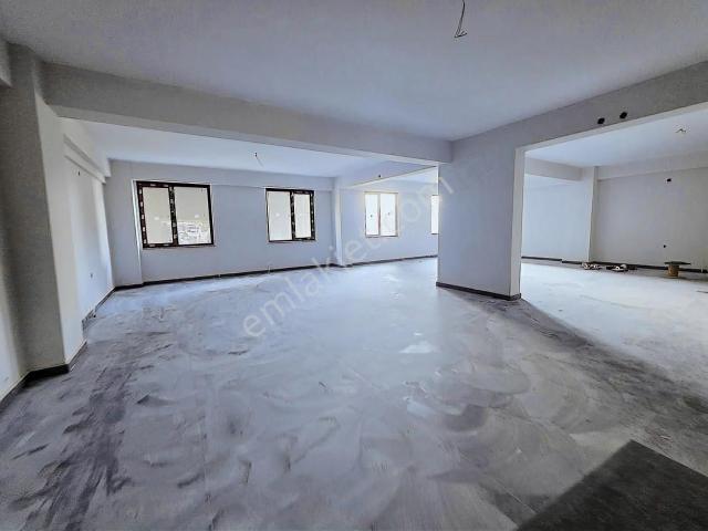 Devlet Hastanesi Civarı Merkezi Konum 280 M2 Ticari Dükkan