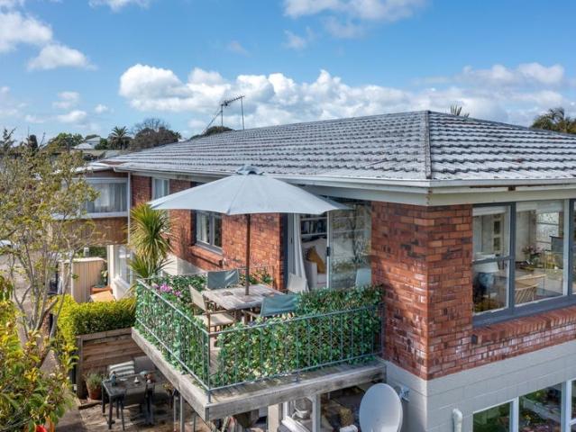 devonport, 2 bedrooms