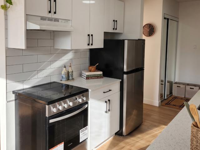 Devonshire 10630 108th 1 Bedroom Apartment for Rent at 10630 108 St Nw, Edmonton, AB T5H 3A1 Central McDougall