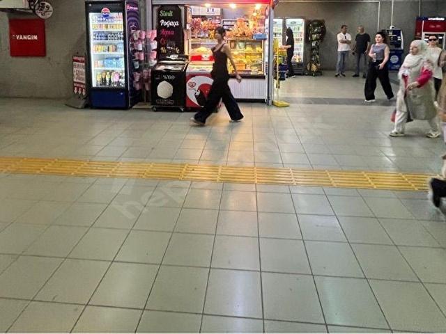 DEVREN KİRALIK ÇALIŞIR VAZİYETTE BÜFE METRO HATTI ÜZERİNDE
