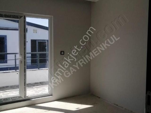 Dkm Gayrimenkul Ertuğrulgazi'de Site İçerisi 4+1 Dubleks Daire