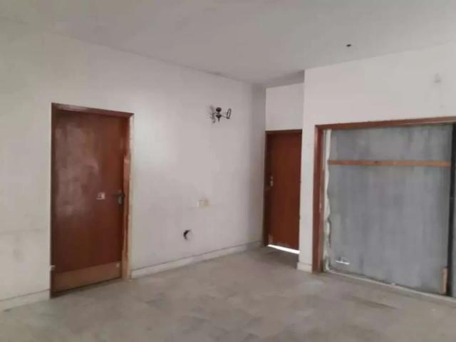 Dka phase 1 320 yeards 5 bed 2uint. For two family Karachi DHA Phase 1 ID 29522