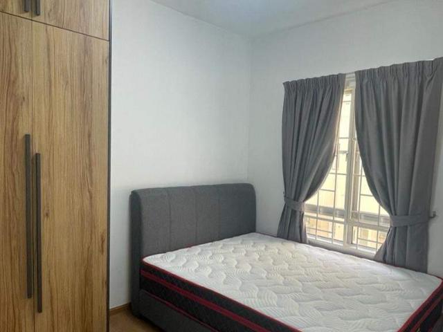 D'KIARA MIDDLE ROOM