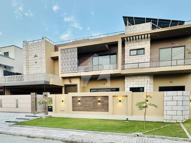 Dha 21.2 Marla Brand New Luxurious Designer House With Basement