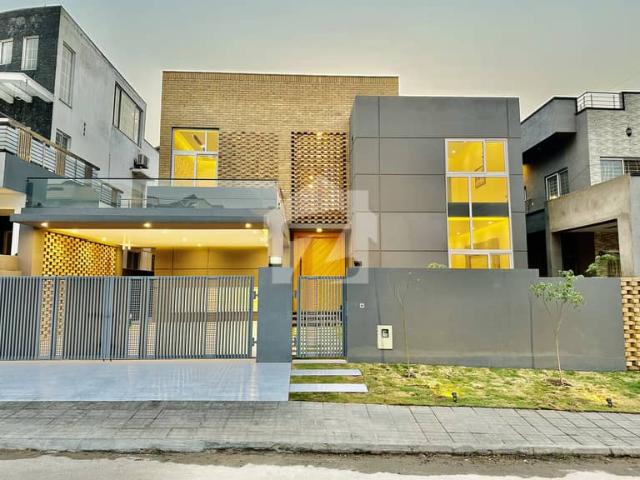 Dha 2 One Kanal Brand New Luxurious Designer House