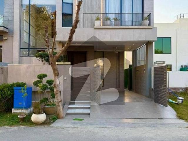 Dha 9 town d block house for rent 5 marla fully furnished
