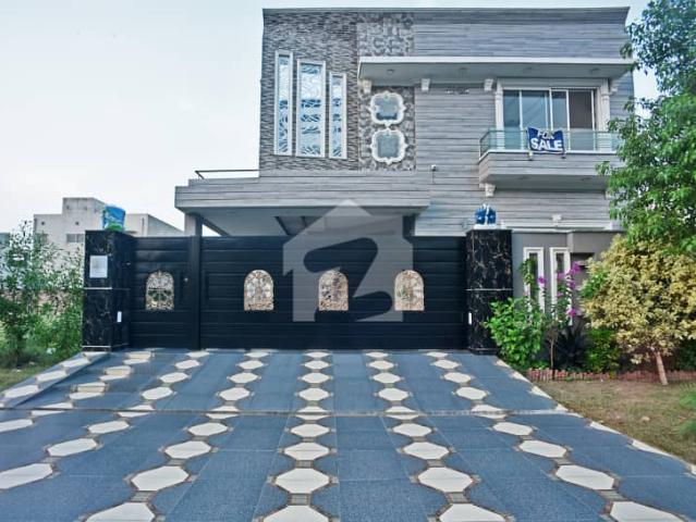 DHA Lahore 10 Marla Brand New Mazher Munir Design House With 100% Original Pictures Available For Sale