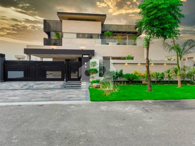 DHA Lahore 1 Kanal Brand New Mazher Munir Design House With 100% Original Pics Available For Rent