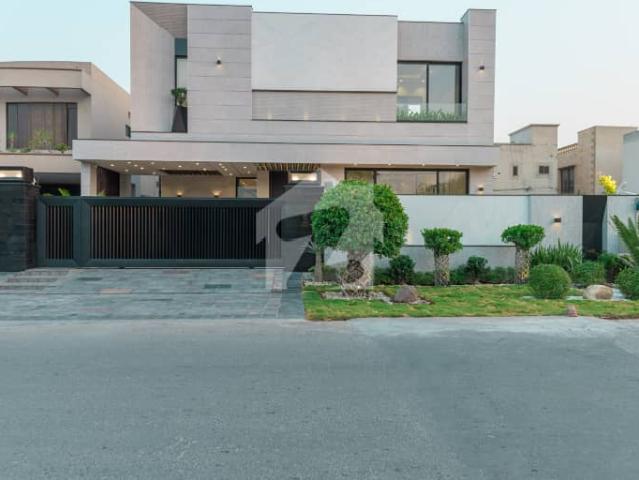 DHA Lahore 1 Kanal Brand New Mazher Munir Design House With Full Basement And Swimming Pool With 100% Original Pictures Available For Rent