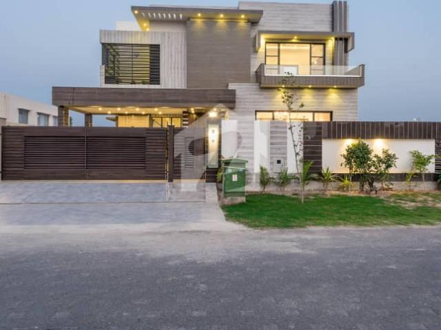 Dha Lahore 1 Kanal Mazhar Munir Design Houset With 100% Original Pics Available For Rent