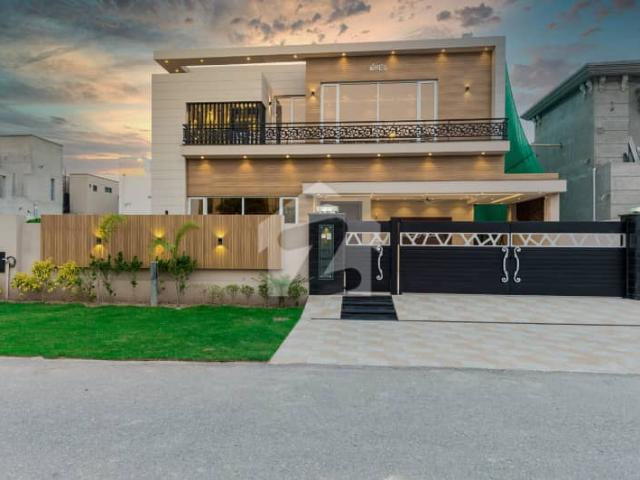 DHA Lahore 1 Kanal Mazher Munir Design House Available For Rent