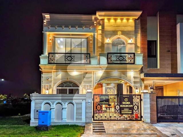 Dha lahore 7 marla beautiful house for sale on invester rate