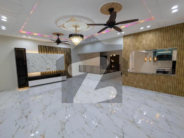 1 Kanal House With 1 Kanal Lawn DHA Multan Sector Q Brand New House For Sale Demand Only 5.5 Crore DHA Phase 1 Sector Q