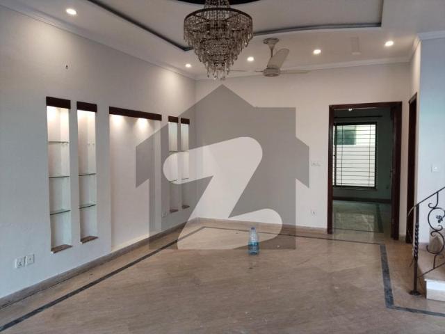DHA Phase5 House For Sale Ideal Location Near Part+Masjid+Commercial DHA Phase 5 Block B