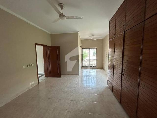 Dha Phase6 Kanal House For Rent In 5bed Room Near Raya 5bed Room 6 Washroom